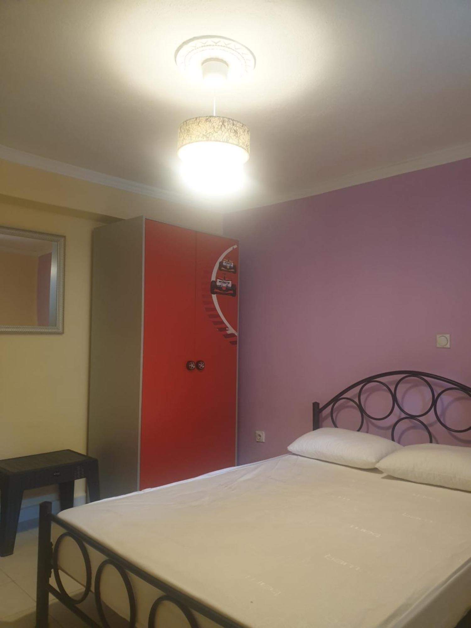 Plaza Apartments Неа-Врасна Экстерьер фото